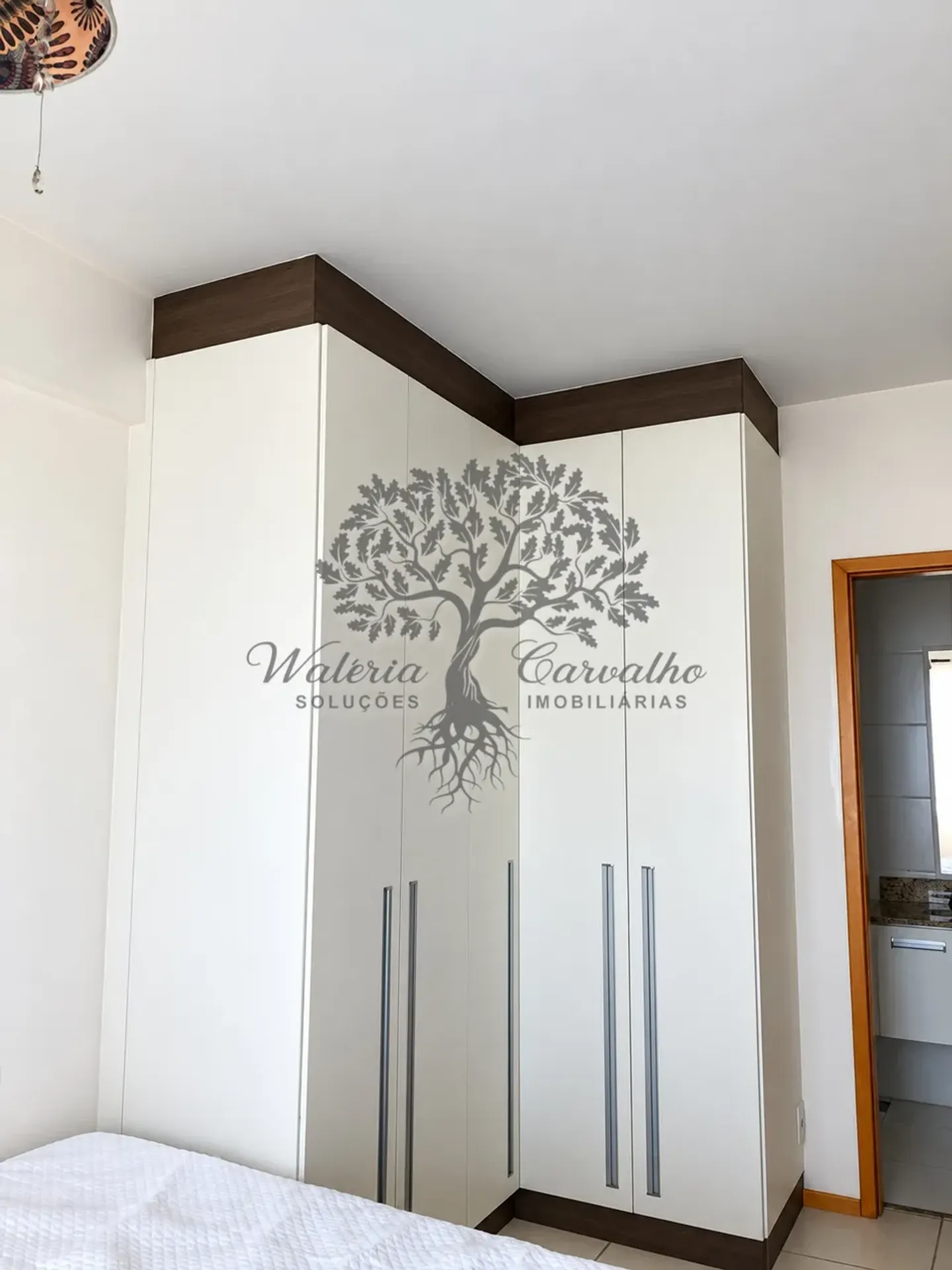 Glass-enclosed balcony in a 2-bedroom apartment, 72 m² — photo 14