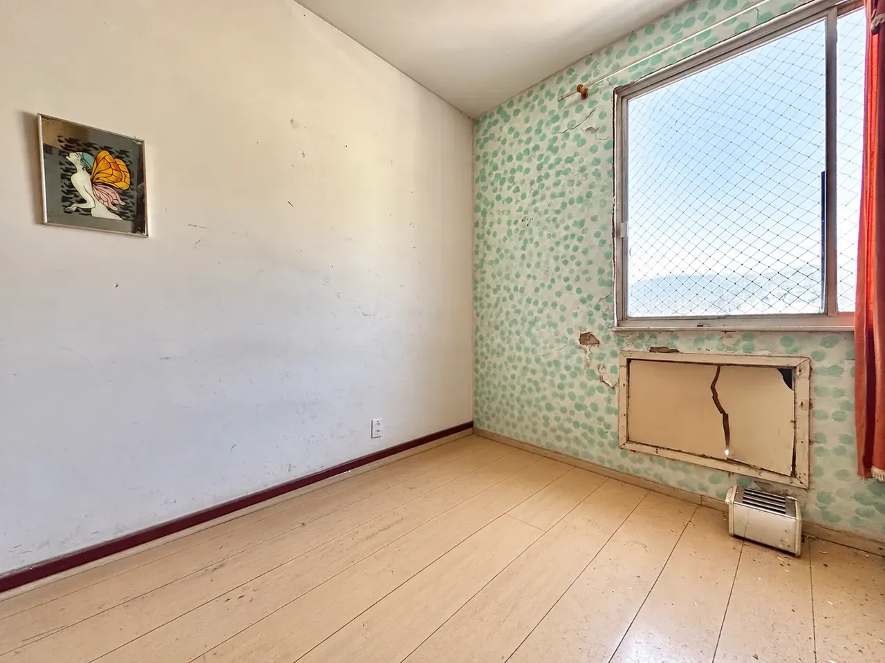 4-bedroom apartment with a mountain view — photo 16