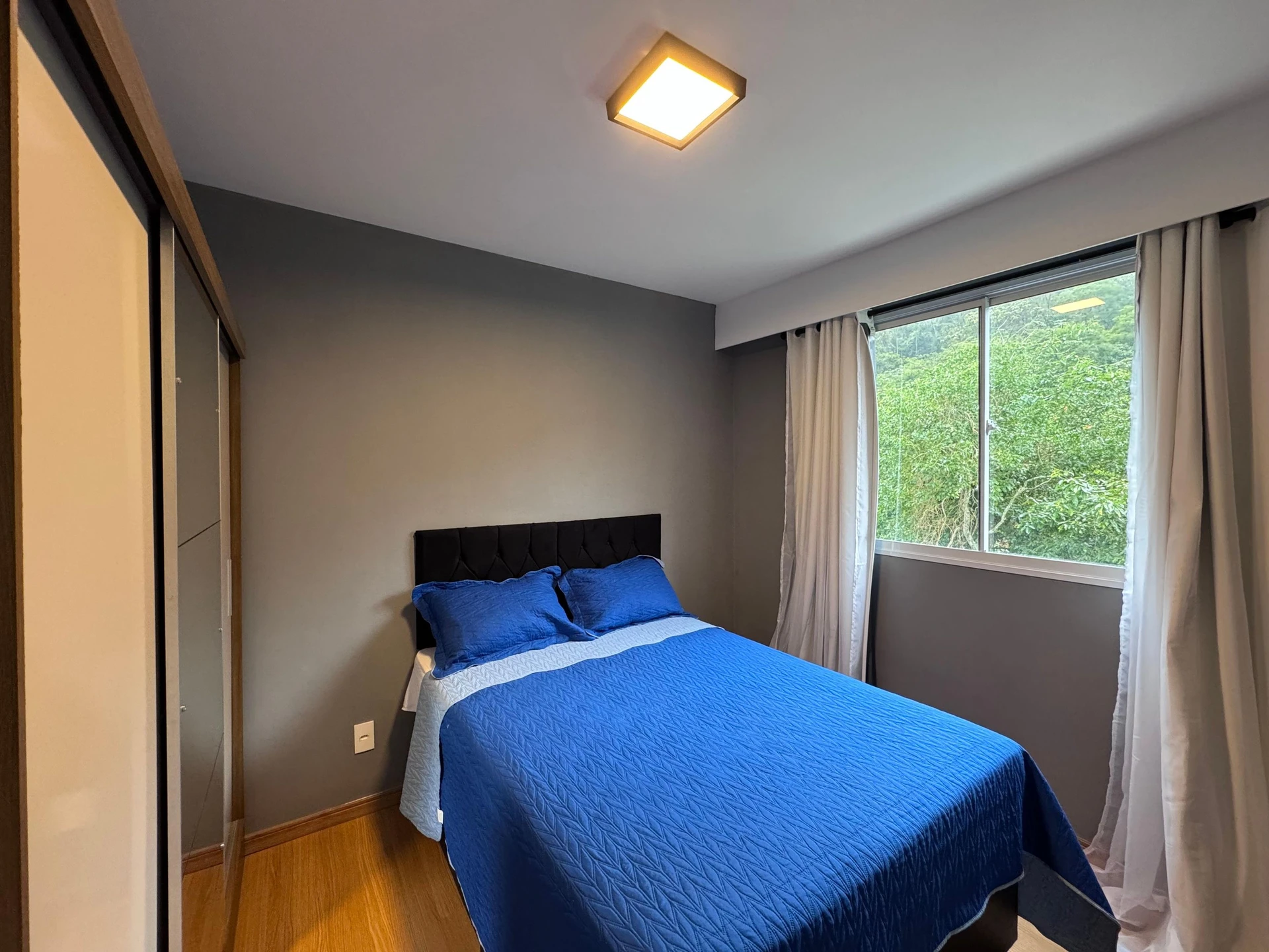 Furnished apartment with 2 bedrooms and a balcony — photo 4