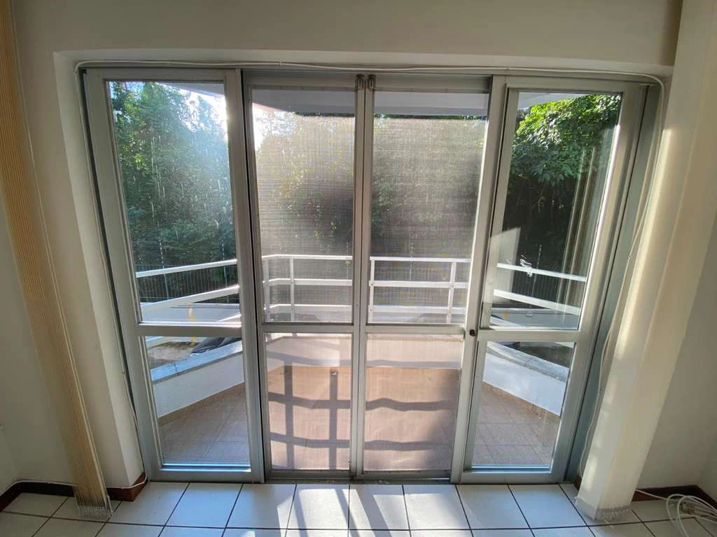 Apartamento de 3 dormitorios con zona de trabajo lista — photo 5