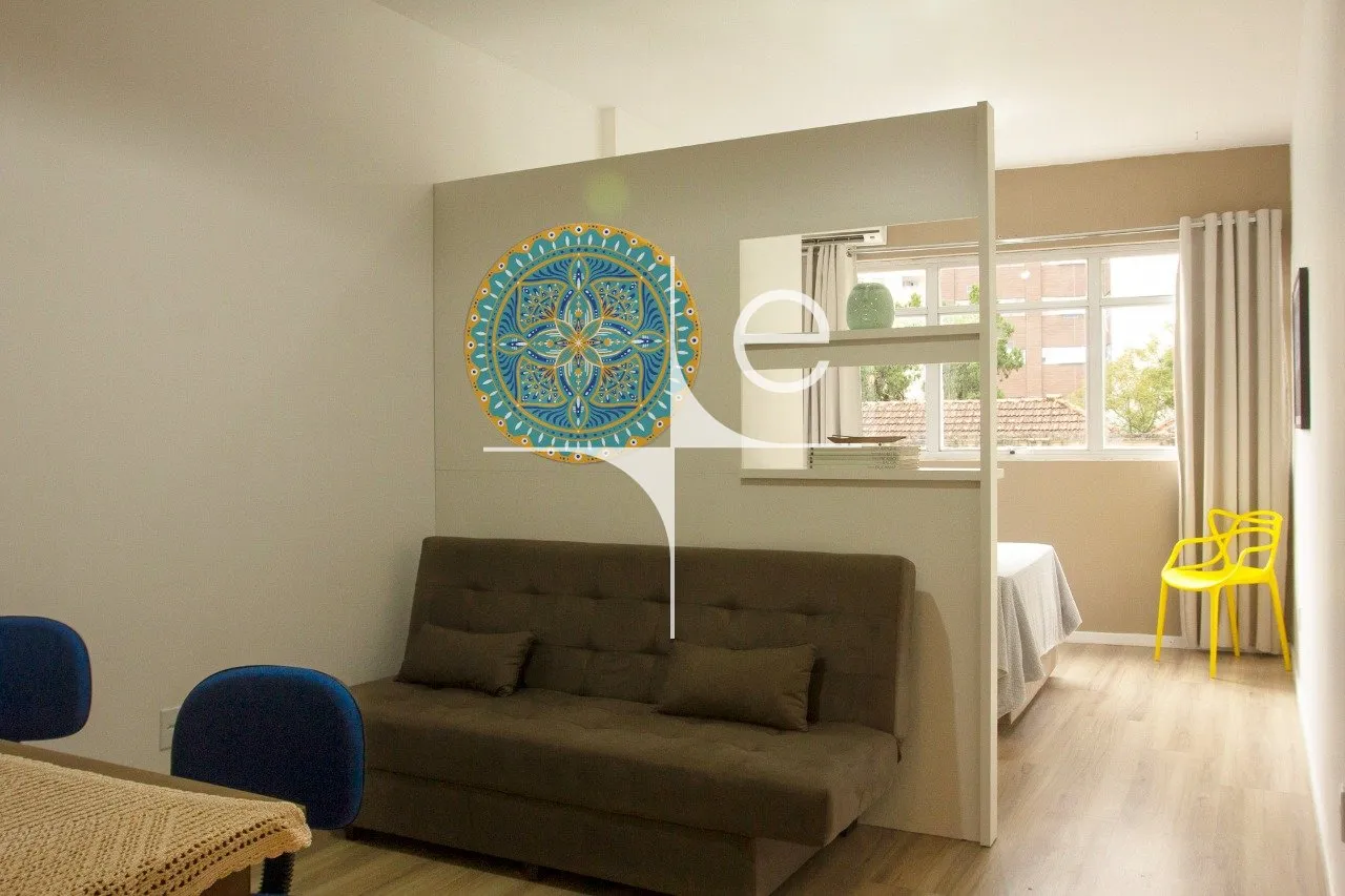 One-bedroom apartment with a home office in Florianópolis