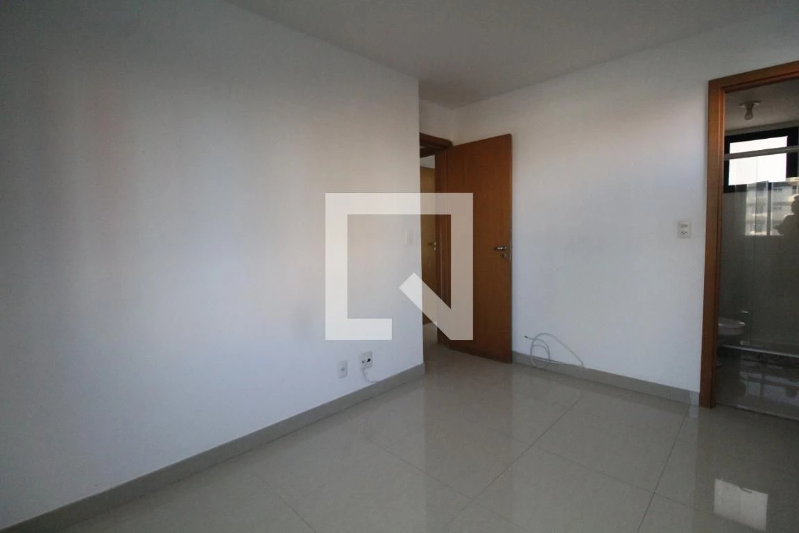 Apartamento sem mobília com varanda e 3 quartos — photo 4