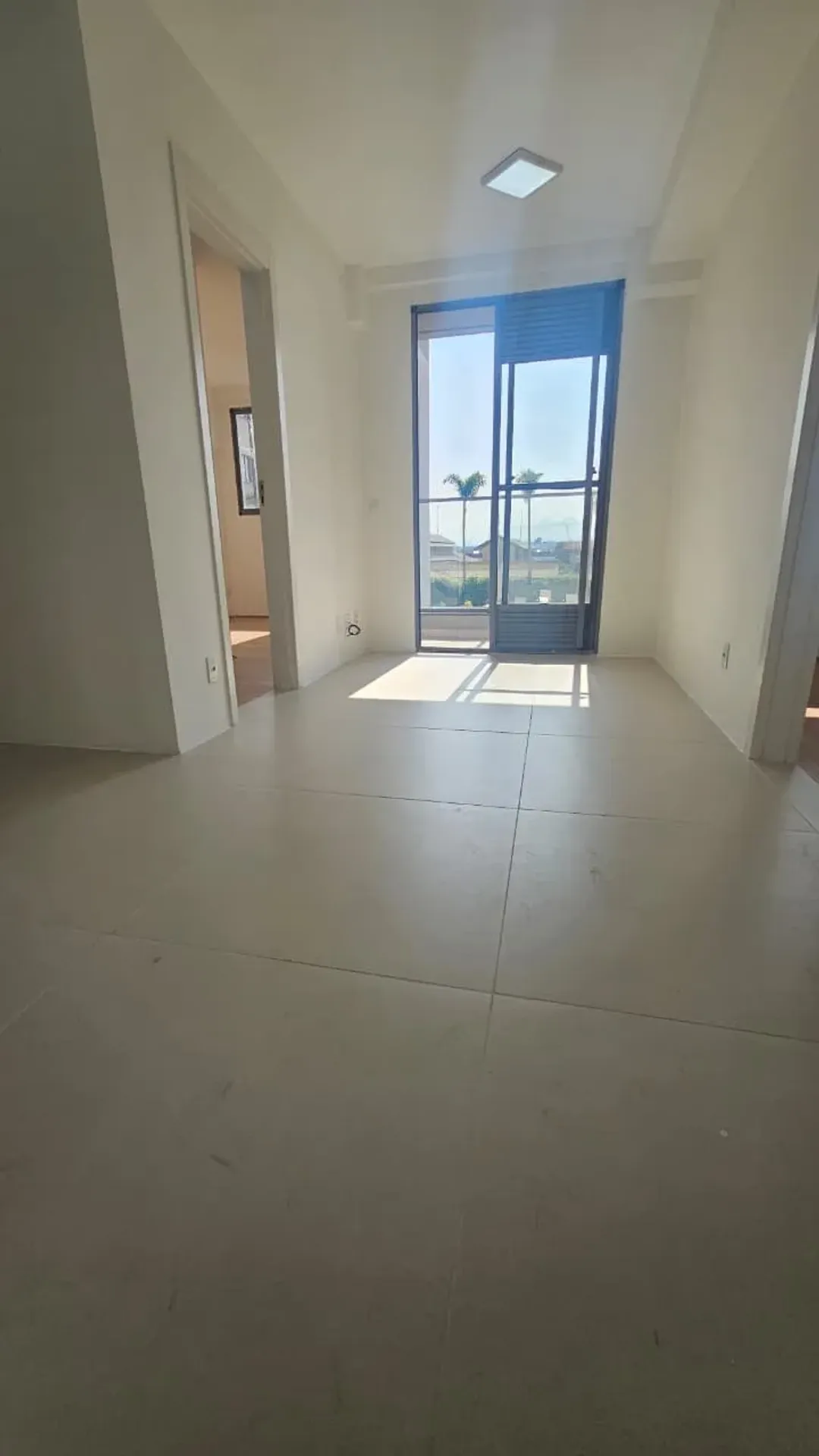 Unfurnished apartment with separate kitchen and 2 parking — photo 43