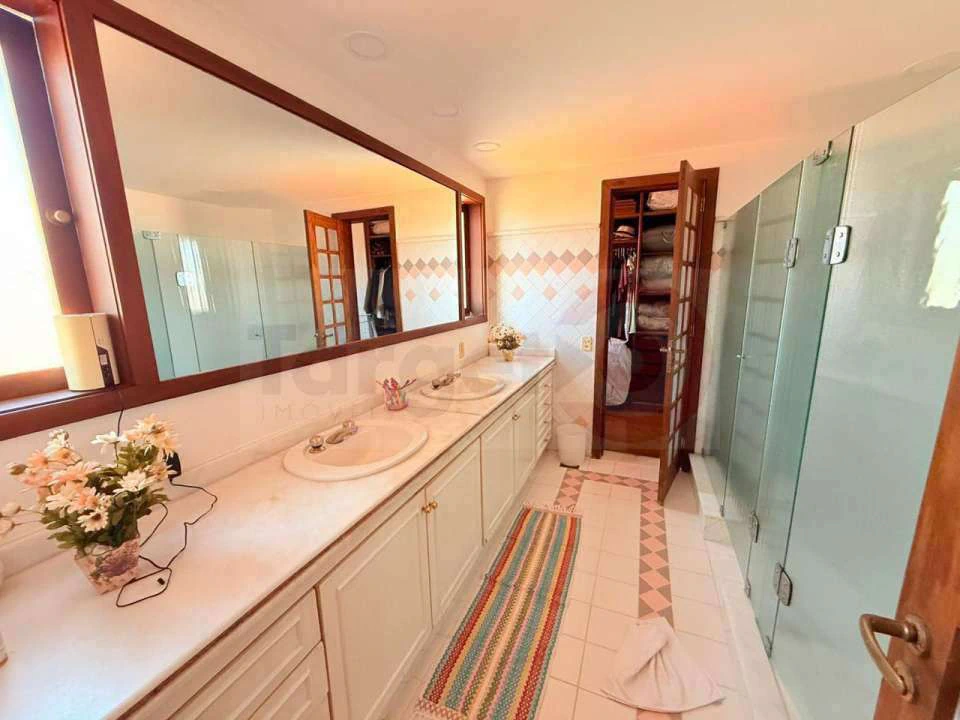 Furnished house with 5 en-suite bedrooms and 8 parking — photo 6