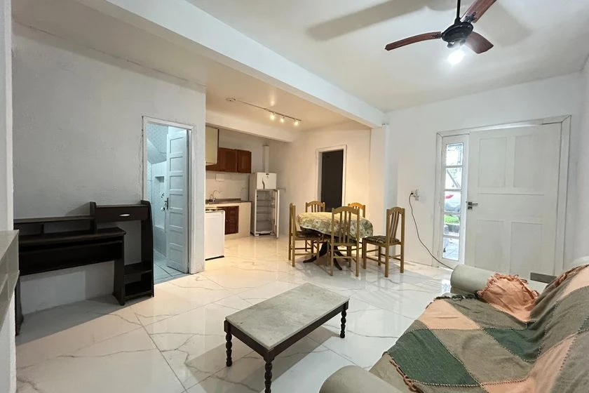 Apartamento mobiliado com 2 quartos e varanda — photo 3