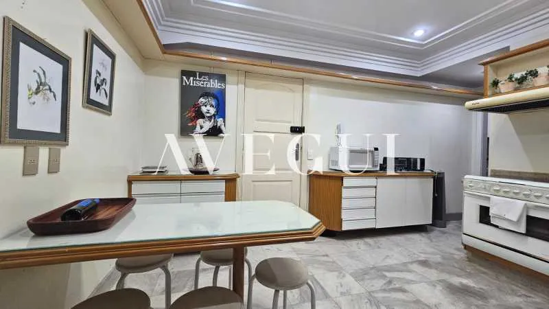 201 m² apartment with 4 bedrooms and 2 parking spots — photo 30