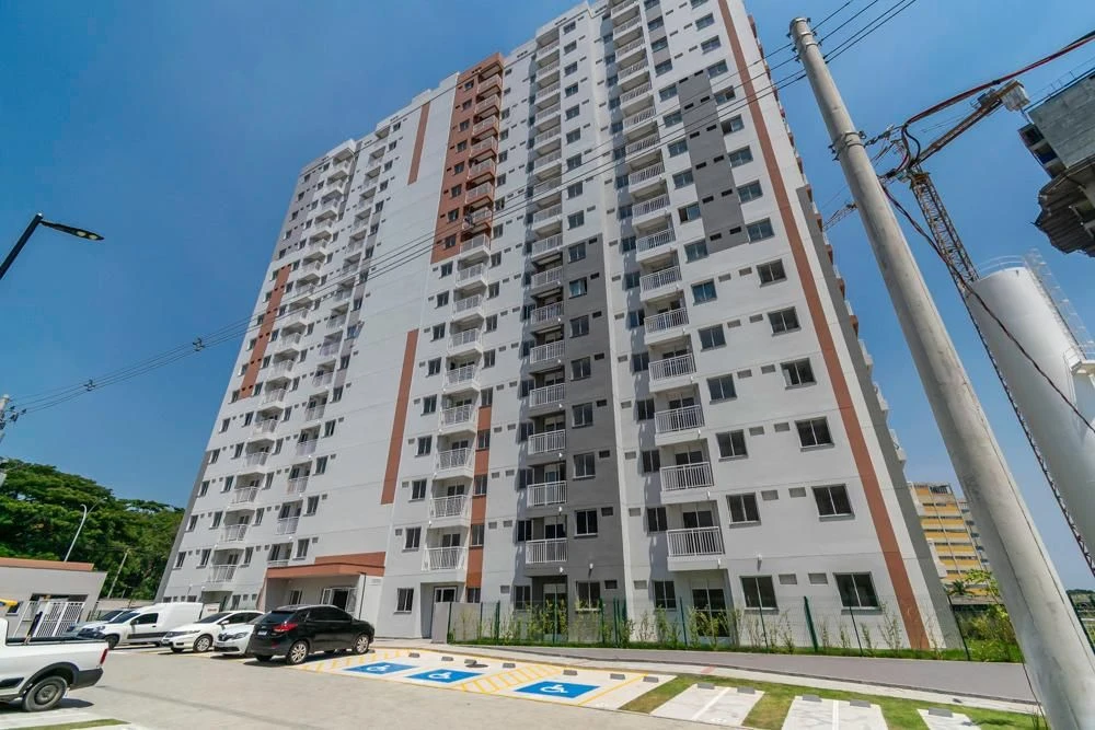 One-bedroom apartment with a washing machine — photo 3