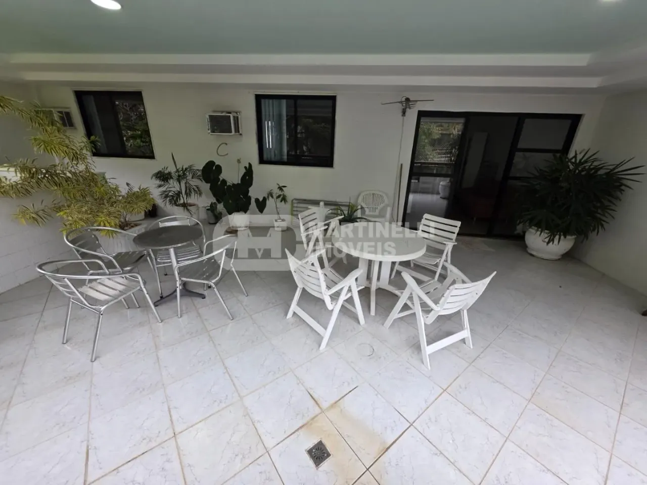 Apartamento mobiliado com 2 quartos e 1 banheiro — photo 16