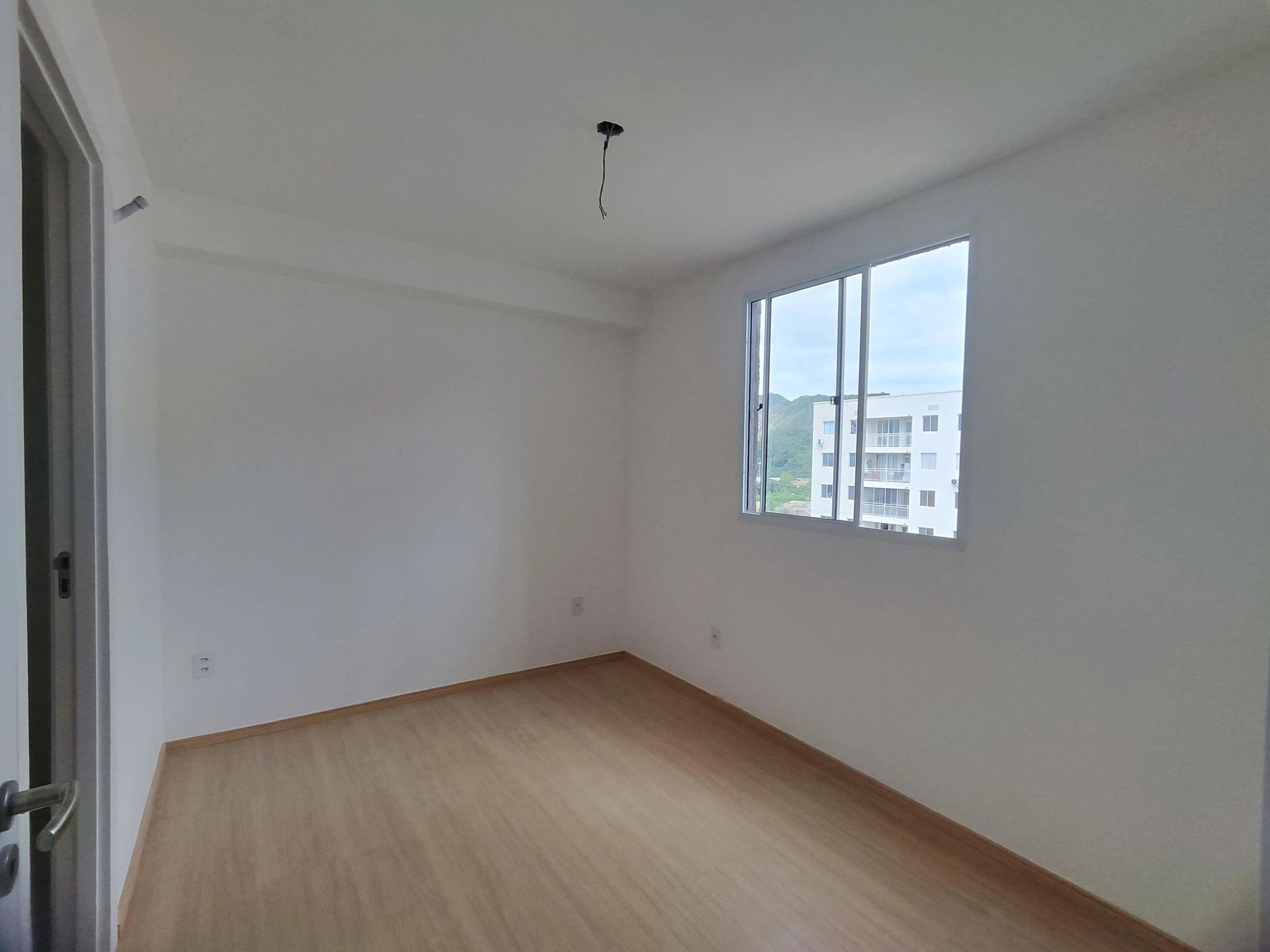 2-bedroom apartment with a balcony and 1 parking spot — photo 22