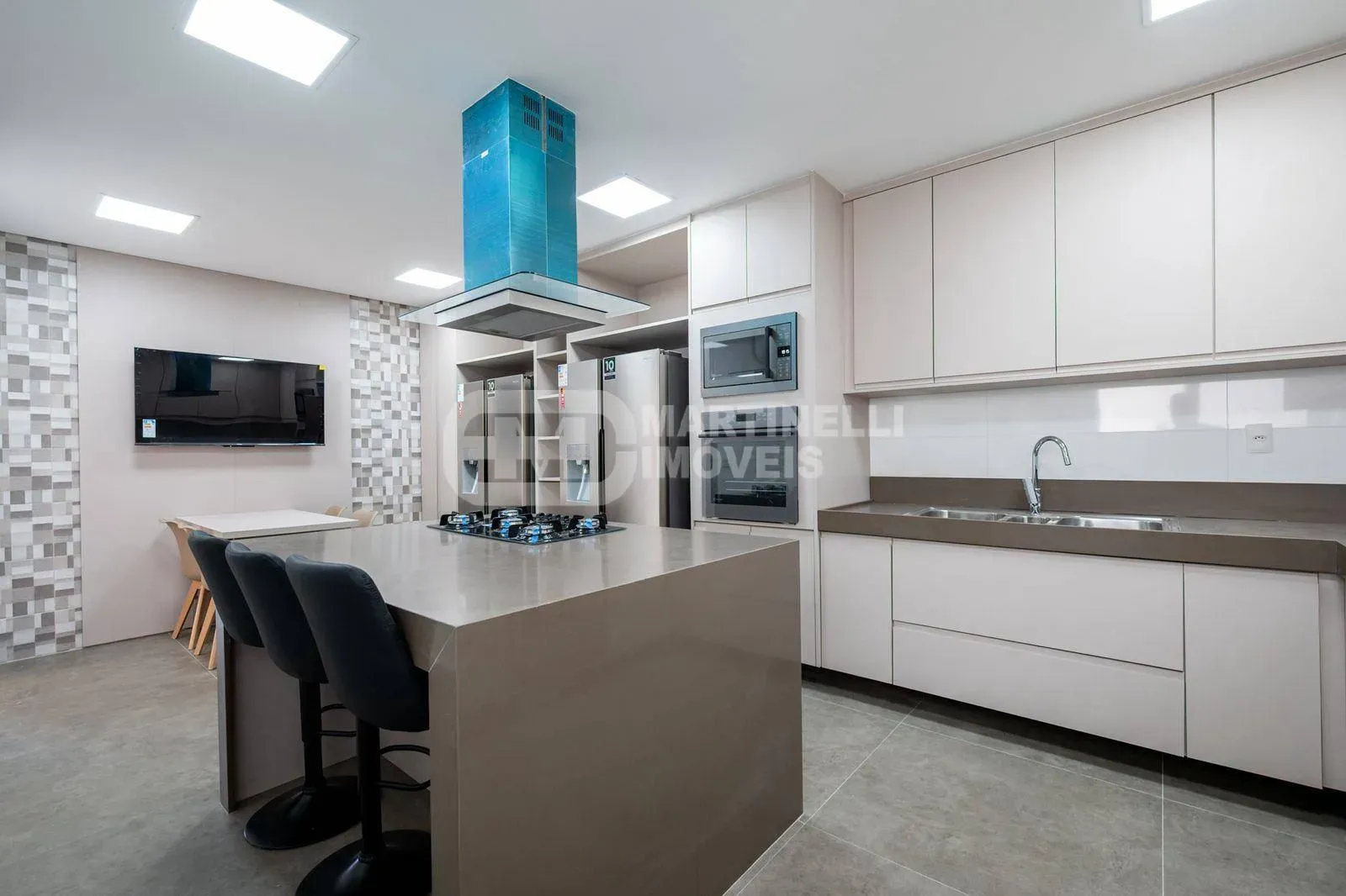 Furnished house with 5 bedrooms and 6 bathrooms — photo 37