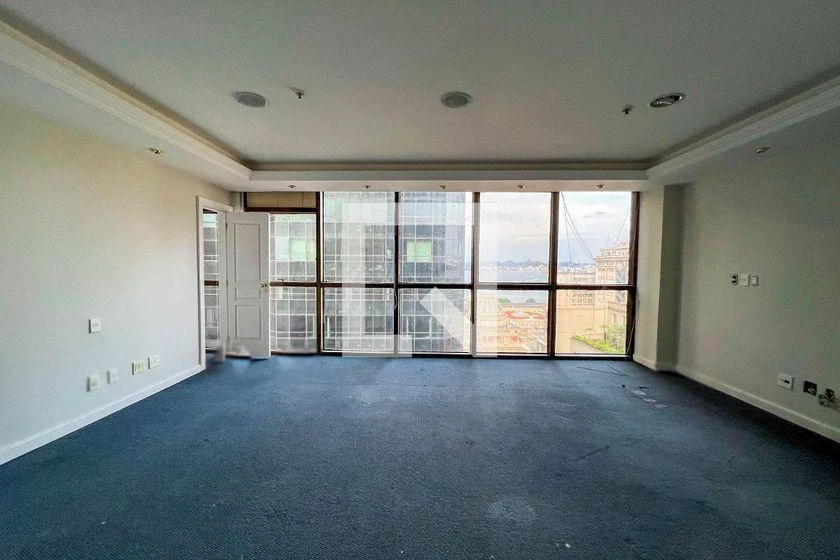 Apartment with 8 bedrooms, 3 bathrooms and 350 m² — photo 11