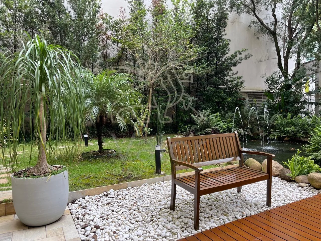 2-bedroom apartment in a building with a heated pool — photo 20