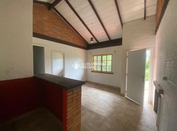 Rental house with 2 bedrooms, 1 bath and private garden — photo 6