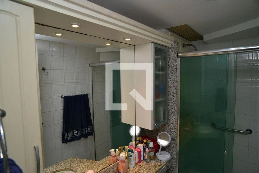 3-bedroom apartment in a building with a gym — photo 31