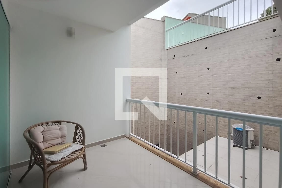 460 m² house with a water view and a private pool — photo 45