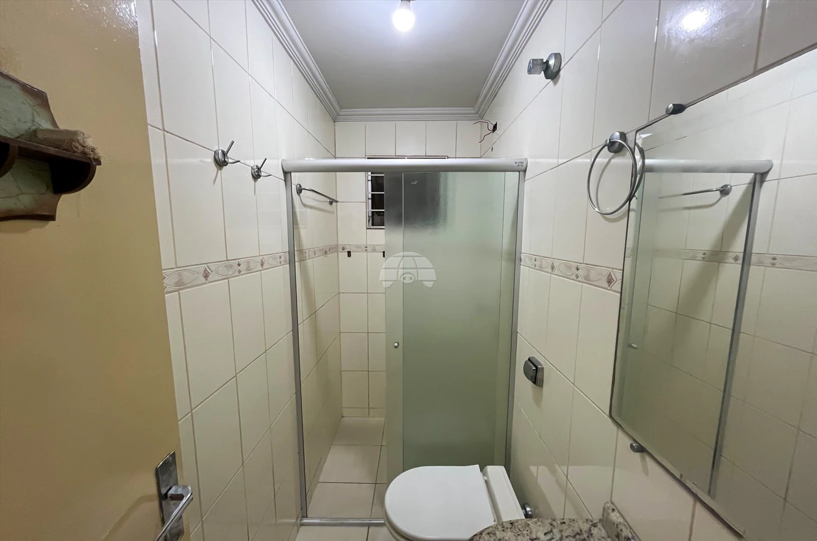 Wood or laminate floors in a 3-bedroom house, 100 m² — photo 10