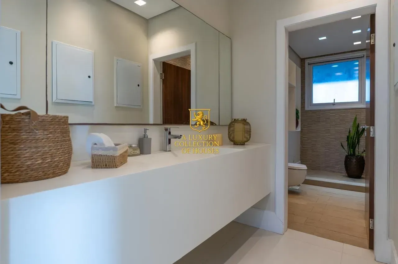 House with 27 bedrooms and 16 bathrooms — photo 22
