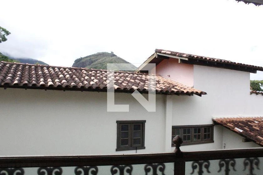 House with a balcony and 6 bedrooms plus 5 parking — photo 7
