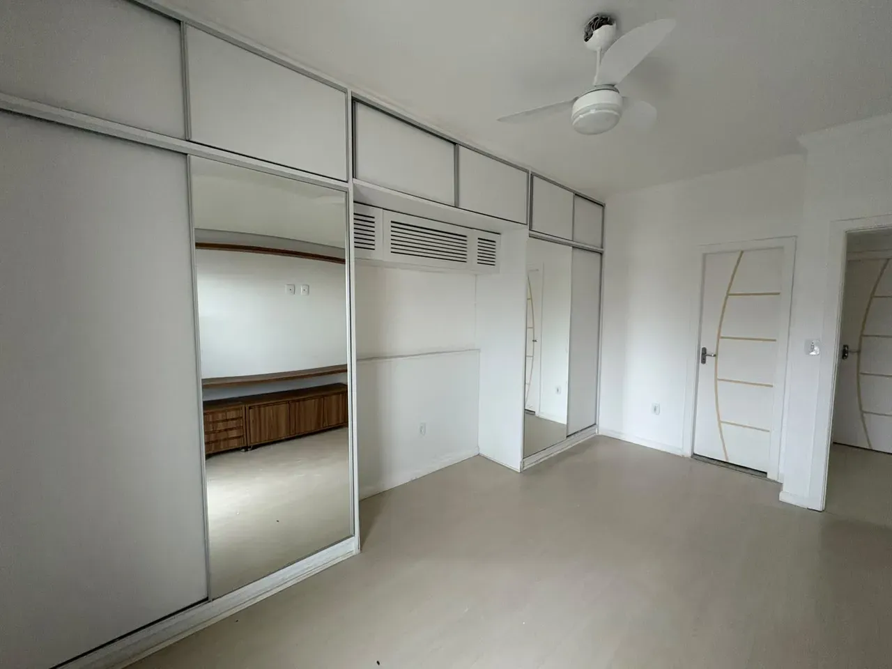 Casa de 4 quartos com espaço de home office — photo 43