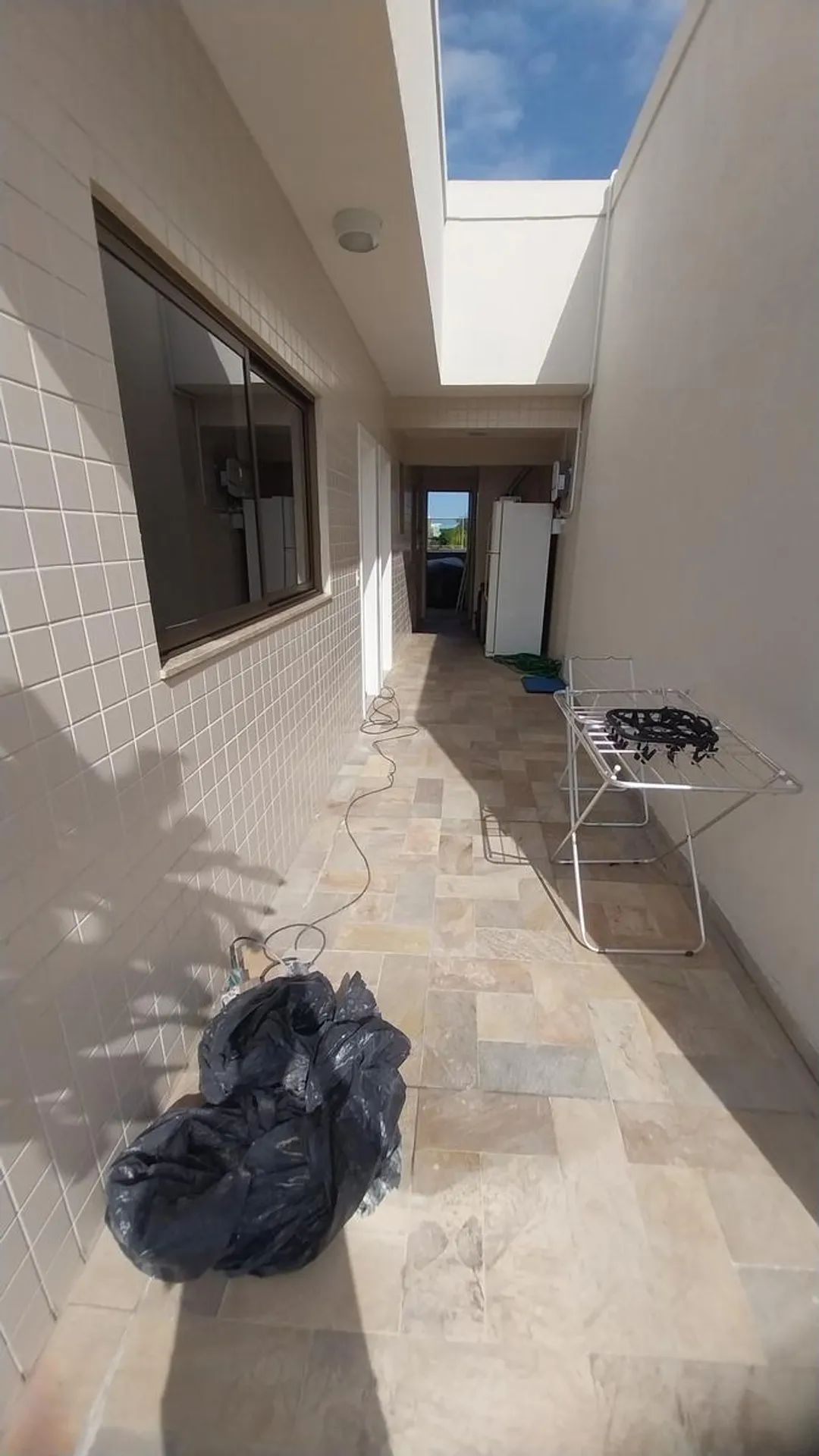 Unfurnished apartment with 4 bedrooms and 5 bathrooms — photo 56
