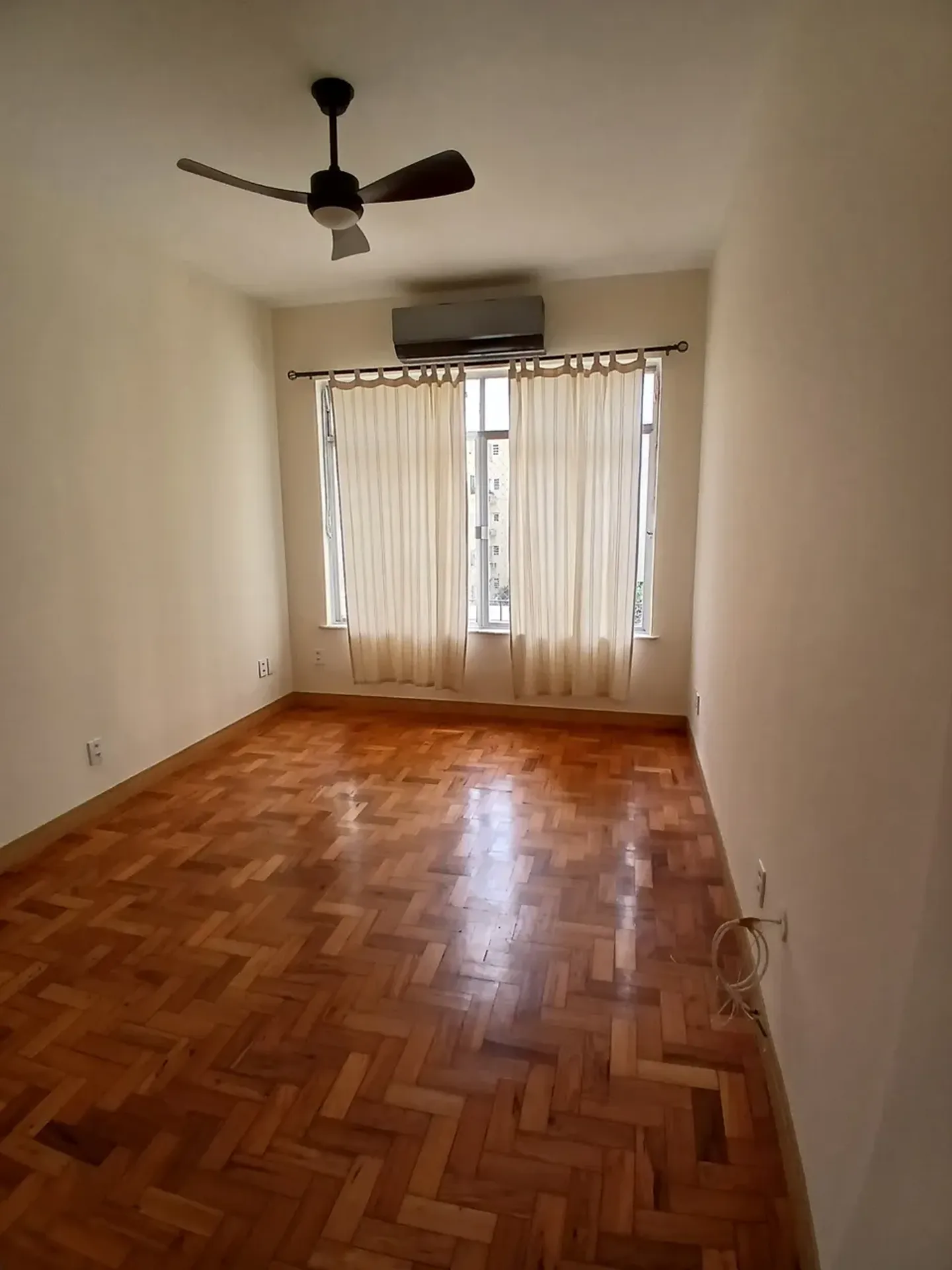 Apartamento no 4º andar com piso de madeira ou laminado — photo 13