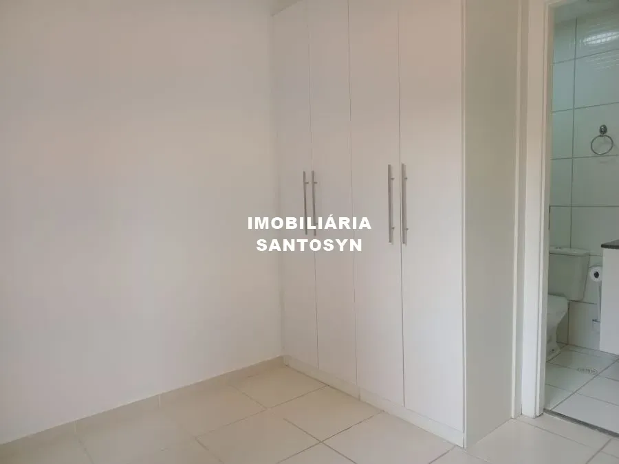 2-bedroom apartment in a building with a gym — photo 13