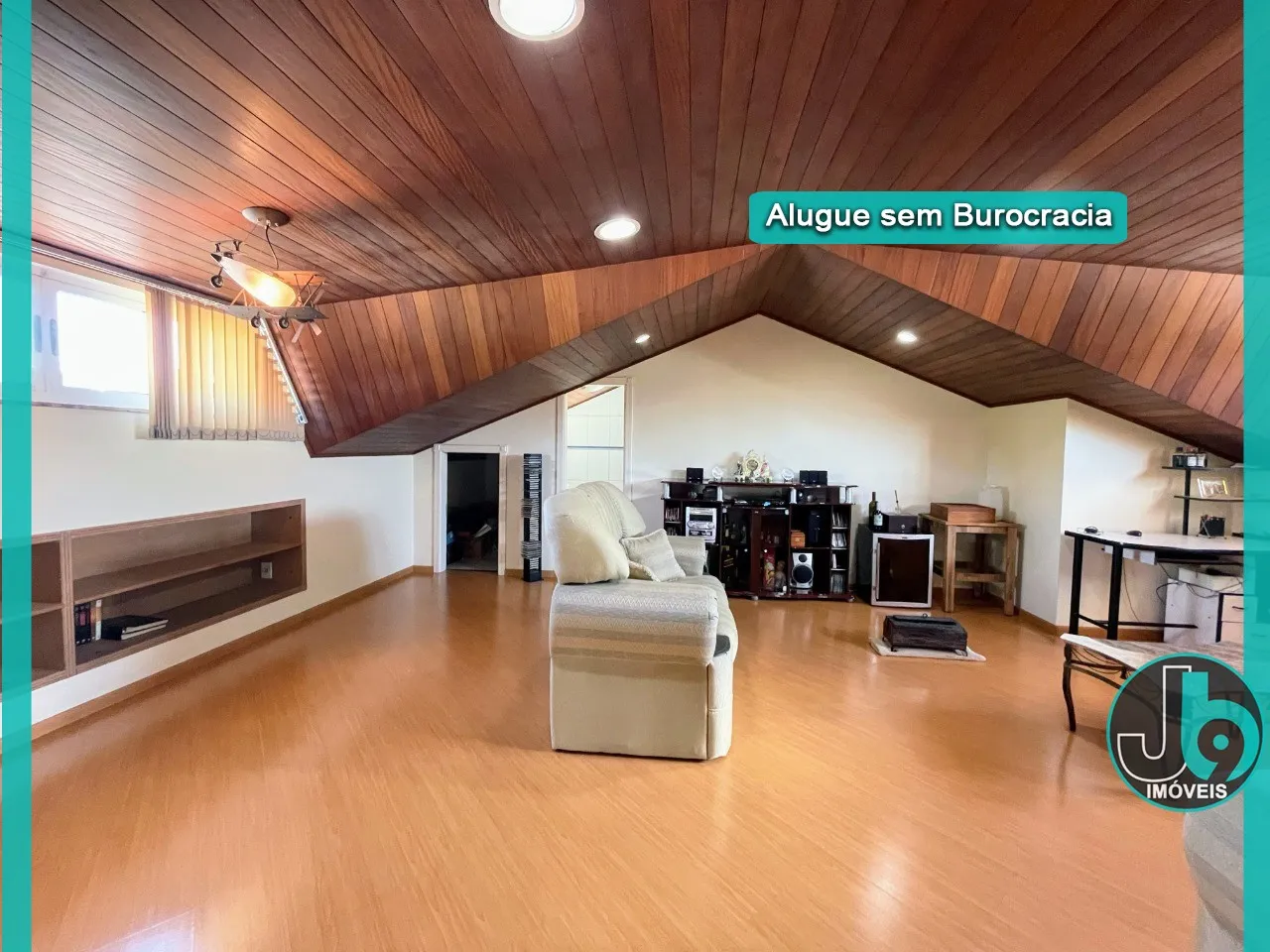 360 m² townhouse with 3 en-suite bedrooms and parking — photo 44