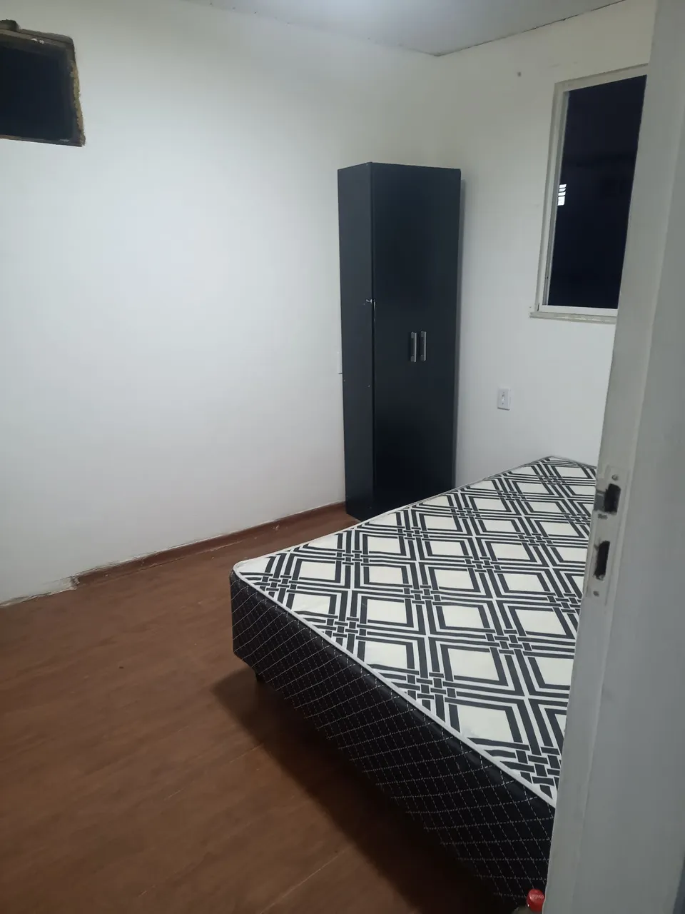 1 quarto e piso de madeira ou laminado: apartamento de 28 m² — photo 9