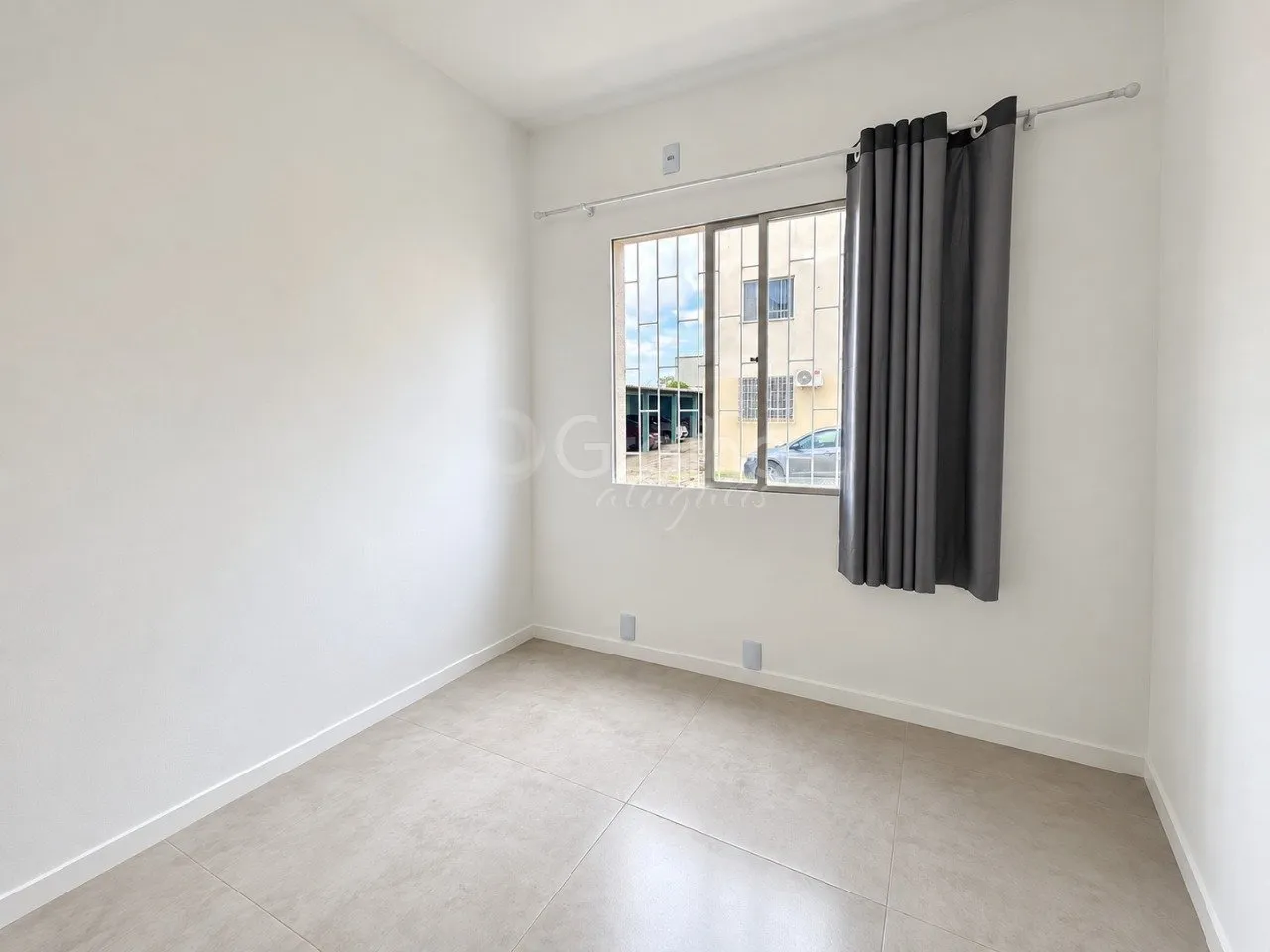 3-bedroom apartment with a washing machine — photo 8