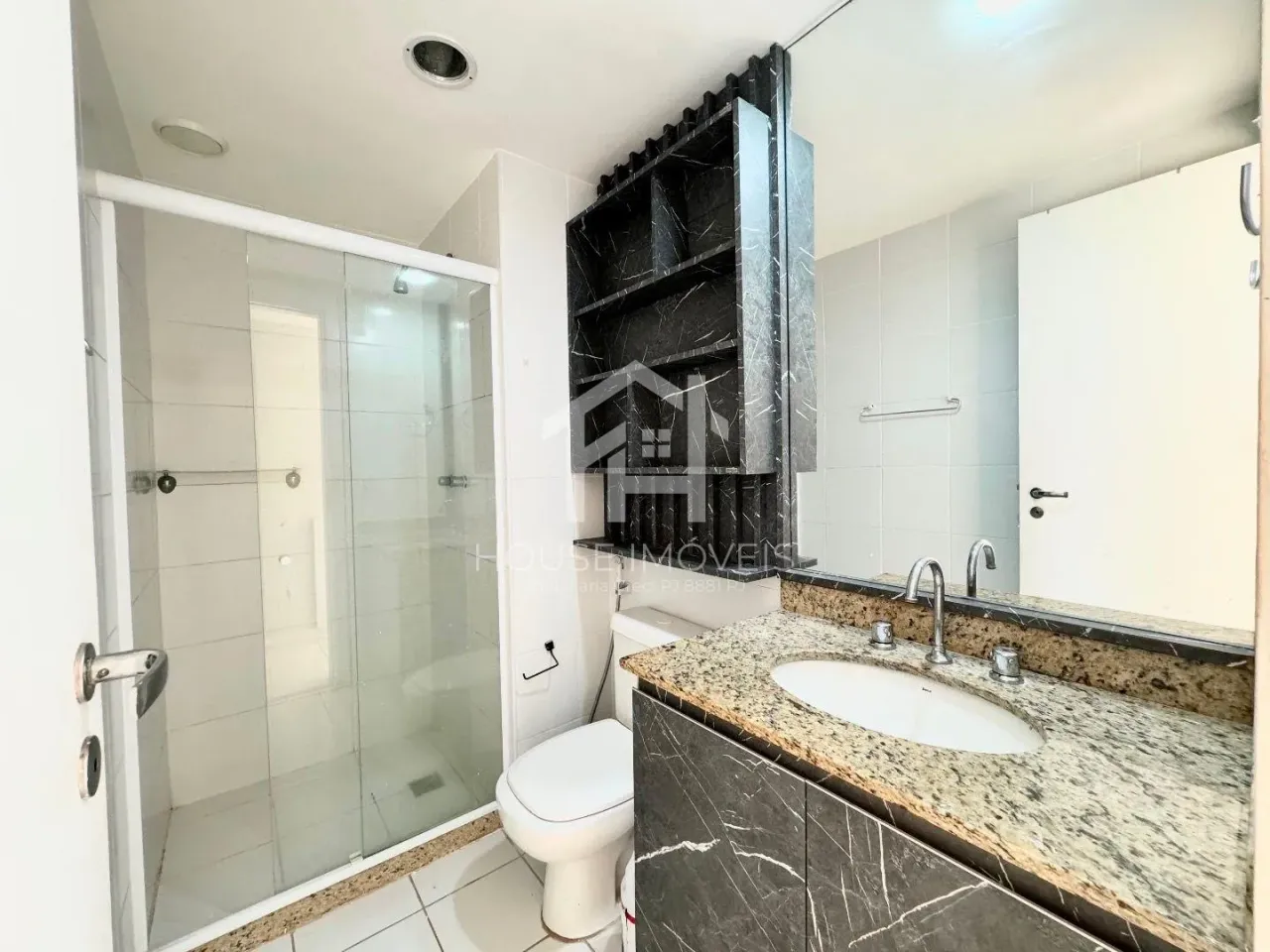 Apartamento com 2 quartos e suíte e varanda fechada — photo 14