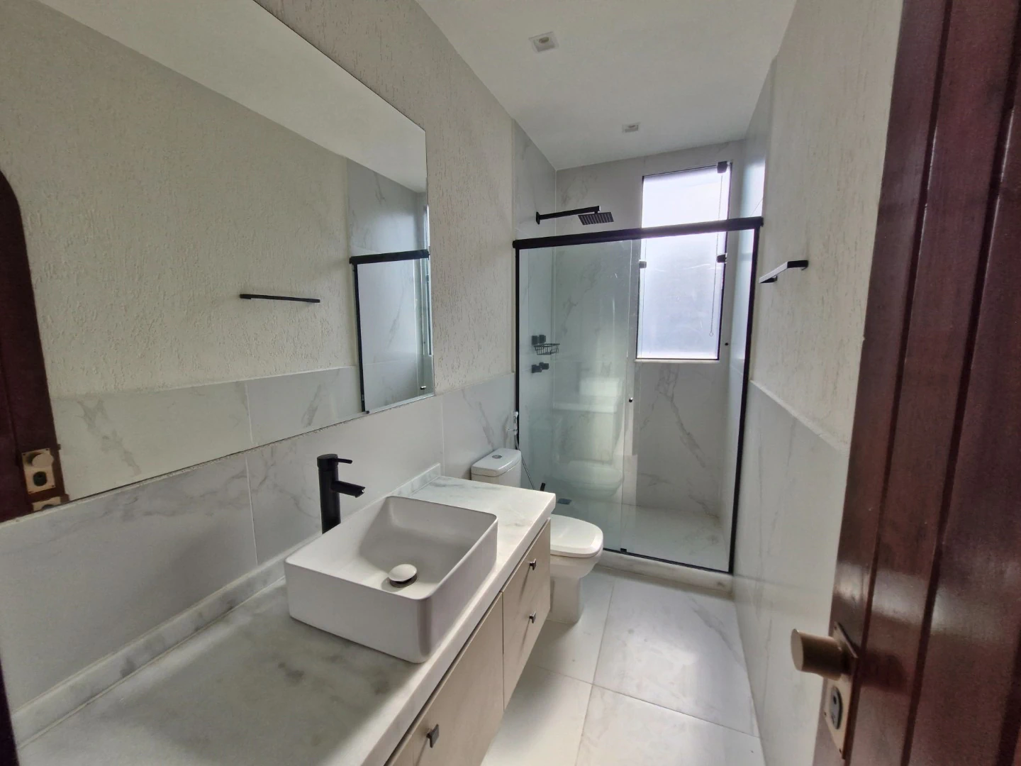 Private pool in a 4-bedroom house, 580 m² — photo 20