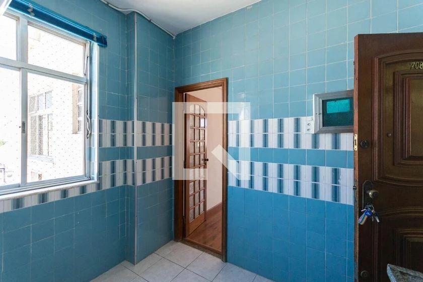 Apartamento de 2 quartos com cozinha separada e 70 m² — photo 10