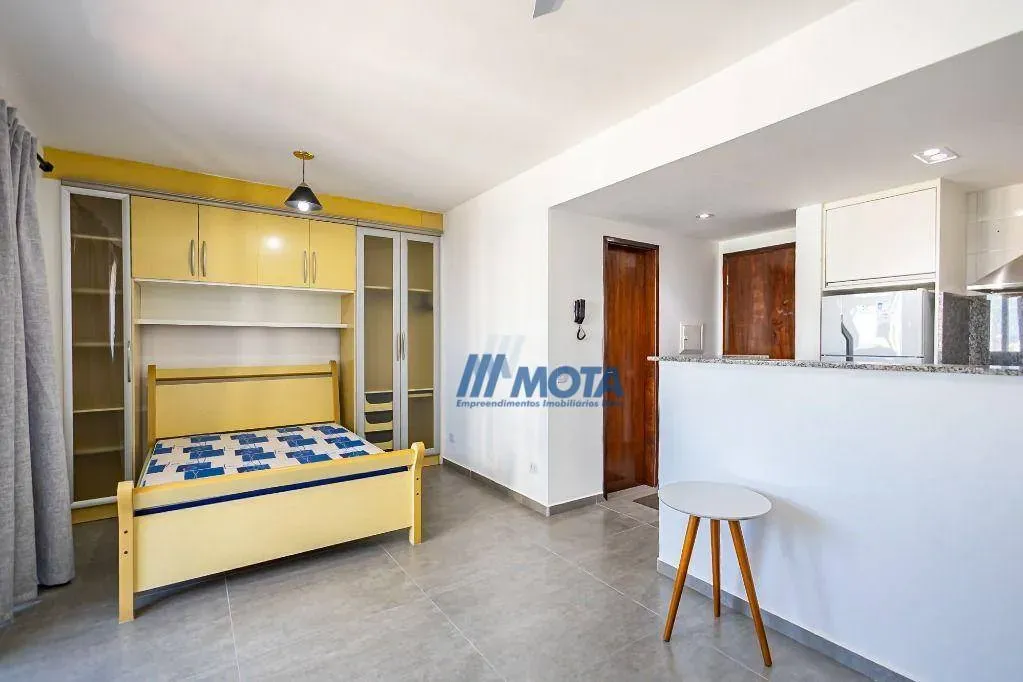 Furnished-free 40 m² studio with a balcony — photo 10