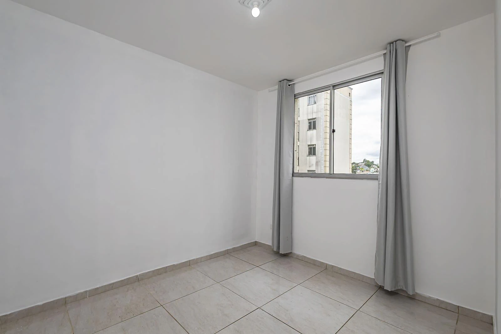 2-bedroom, 43 m² apartment in Curitiba — photo 9