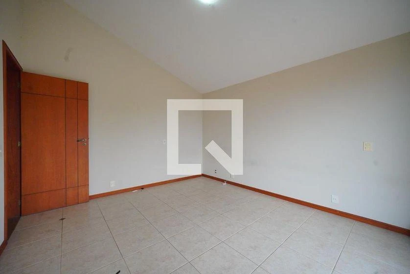 3 quartos e vista para a água: casa de 407 m² — photo 40