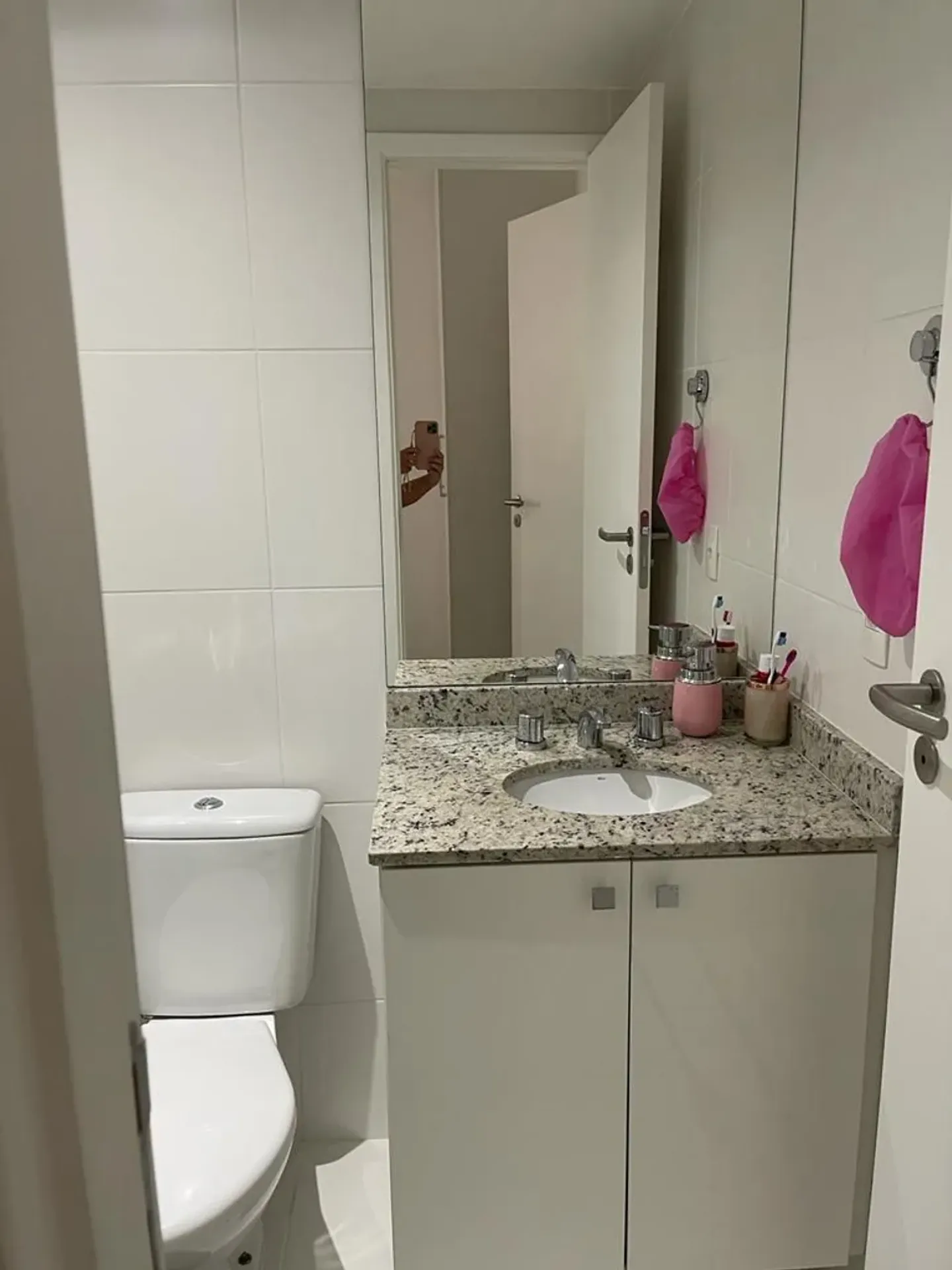 86 m² apartment with a walk-in closet and a washing machine — photo 19