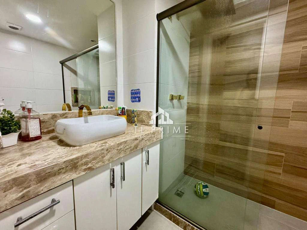 Furnished penthouse with 205 m², 3 bedrooms and 2 suites — photo 23