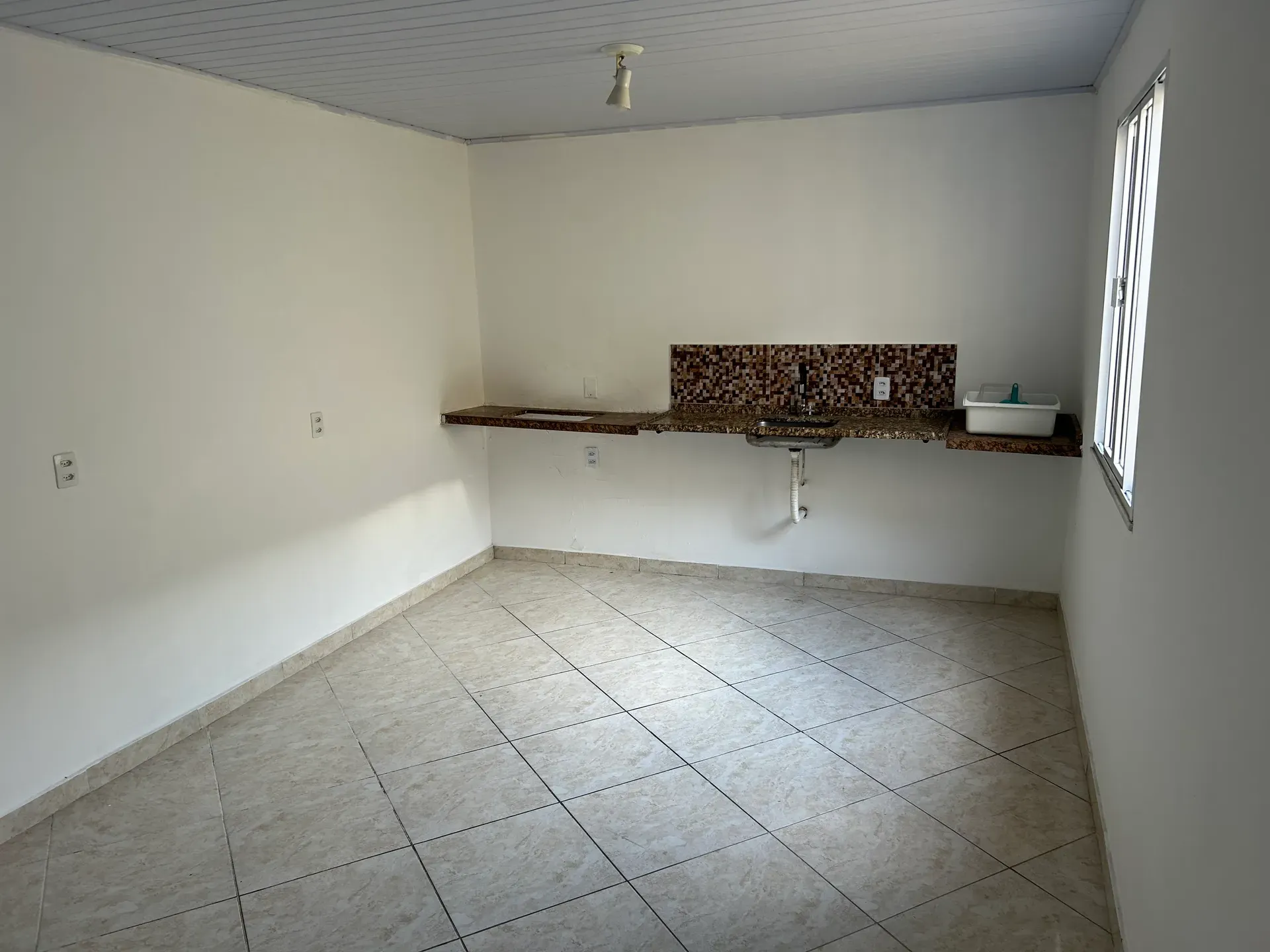 Garden in a 4-bedroom house, 220 m² — photo 16