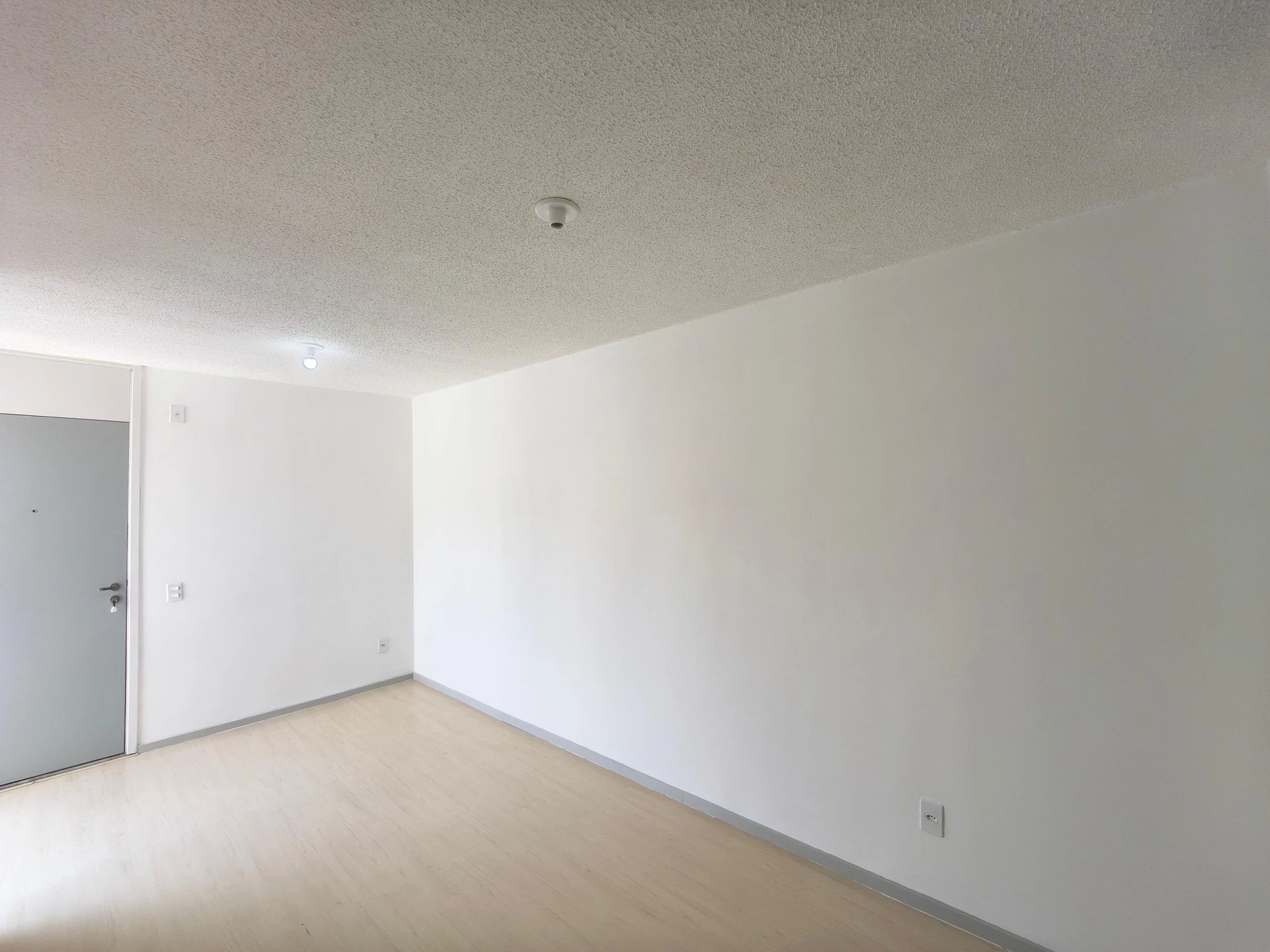 Apartamento de 2 quartos em condomínio com piscina — photo 21