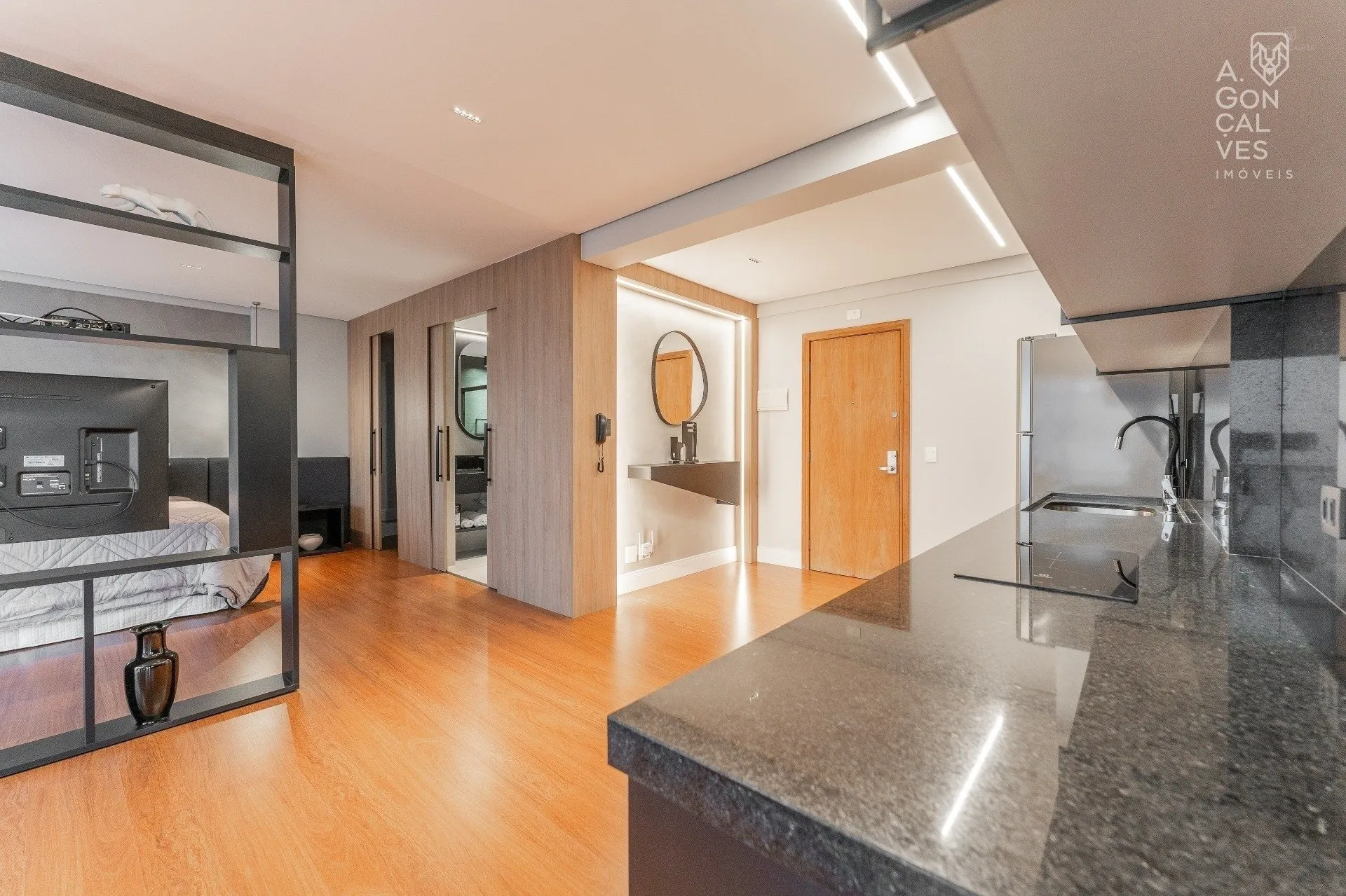 Furnished 73 m² studio with 1 bedroom and 1 bathroom — photo 3