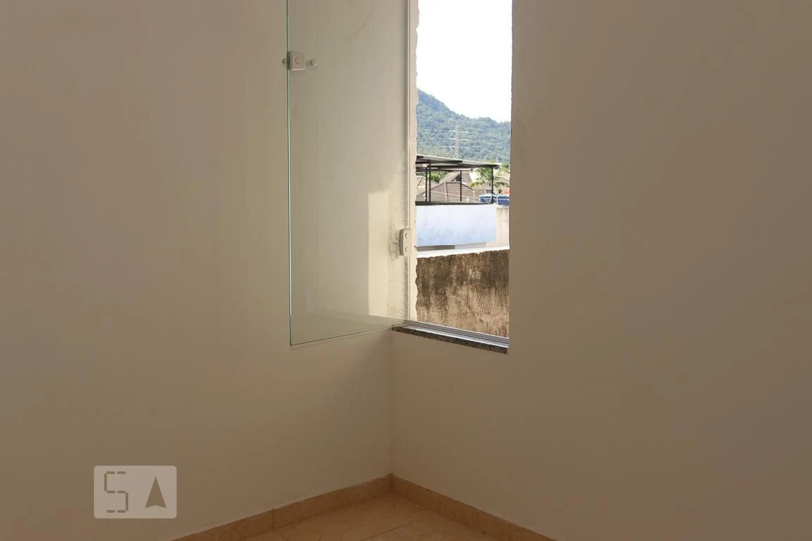 Unfurnished apartment with 2 bedrooms and a balcony — photo 27
