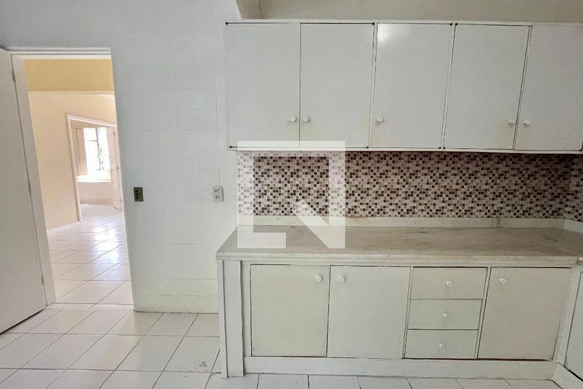 Apartamento de 2 quartos com cozinha fechada — photo 26
