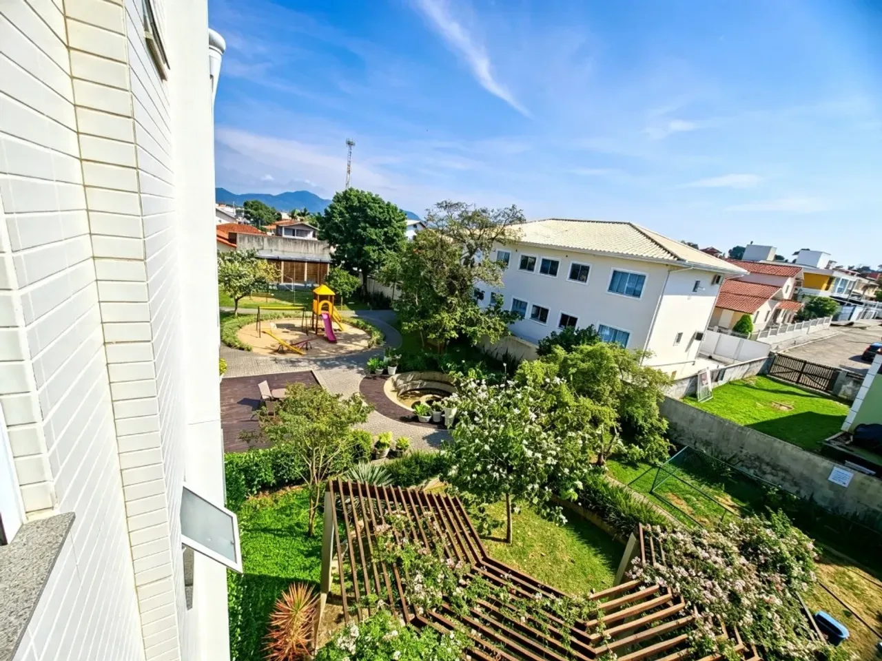 3-bedroom apartment with 2 parking spots and balcony — photo 20