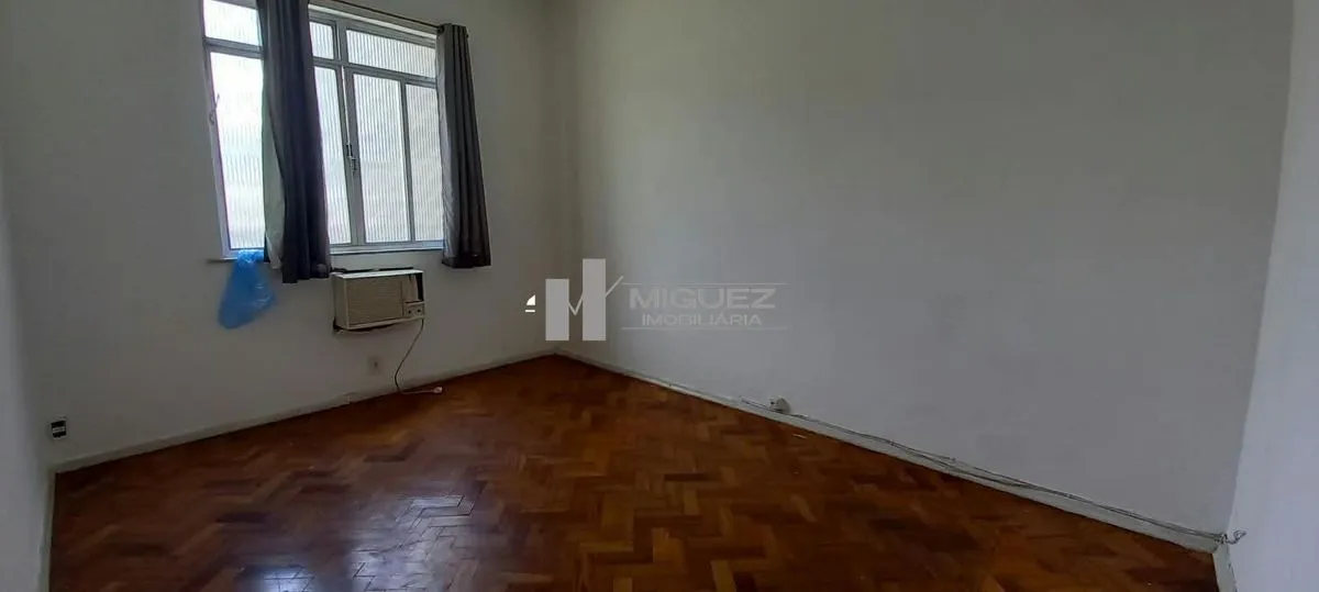 Apartamento no 1º andar com piso de madeira ou laminado — photo 3