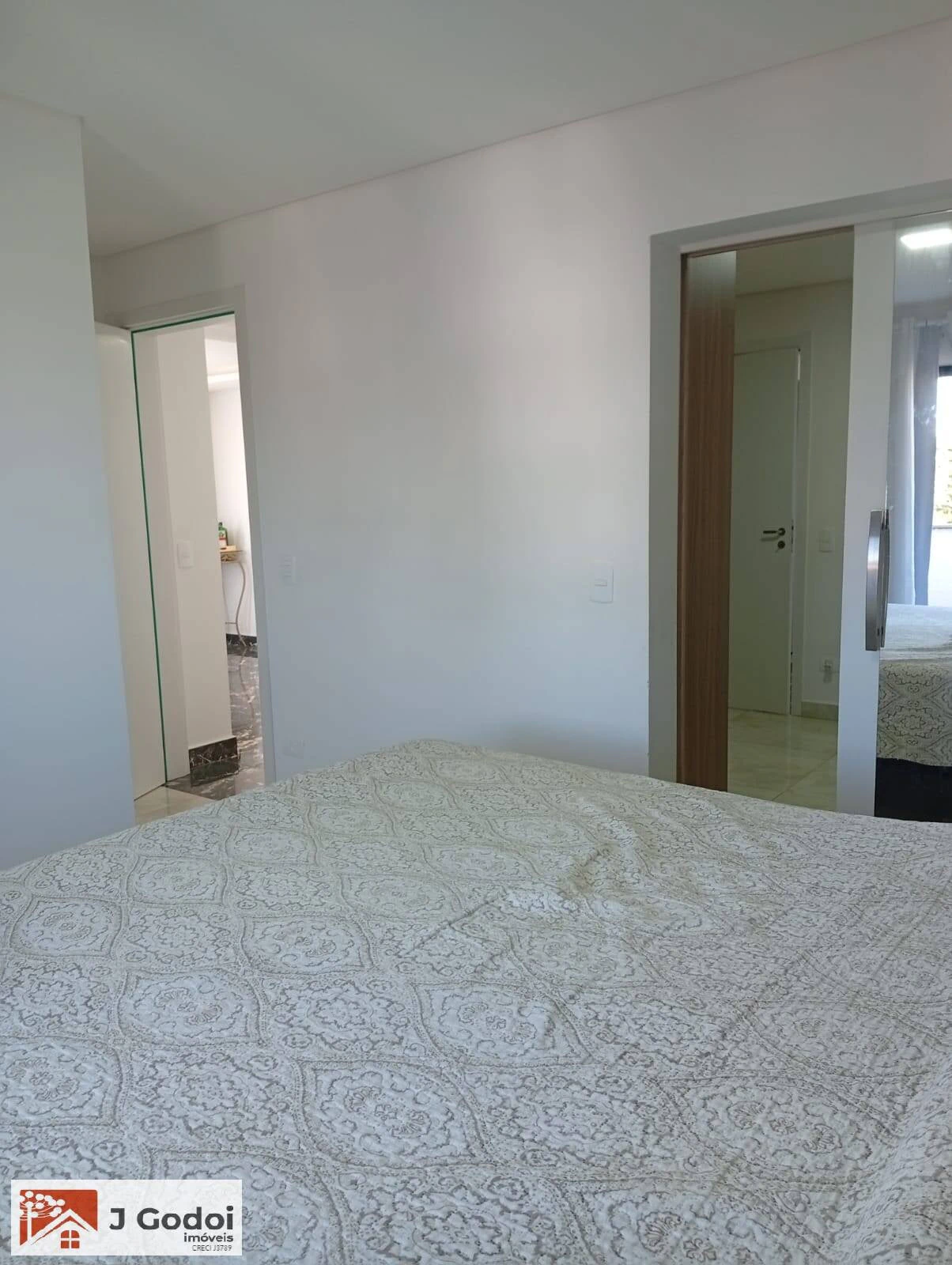2-bedroom apartment, 1 with its own bathroom, 292 m² — photo 8