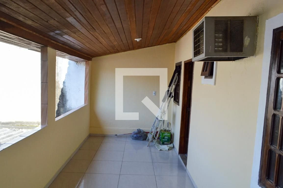 Condominium house with 2 bedrooms and a glass shower — photo 14