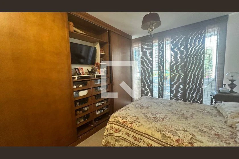 Condominium house with 5 en-suite bedrooms and pool — photo 43