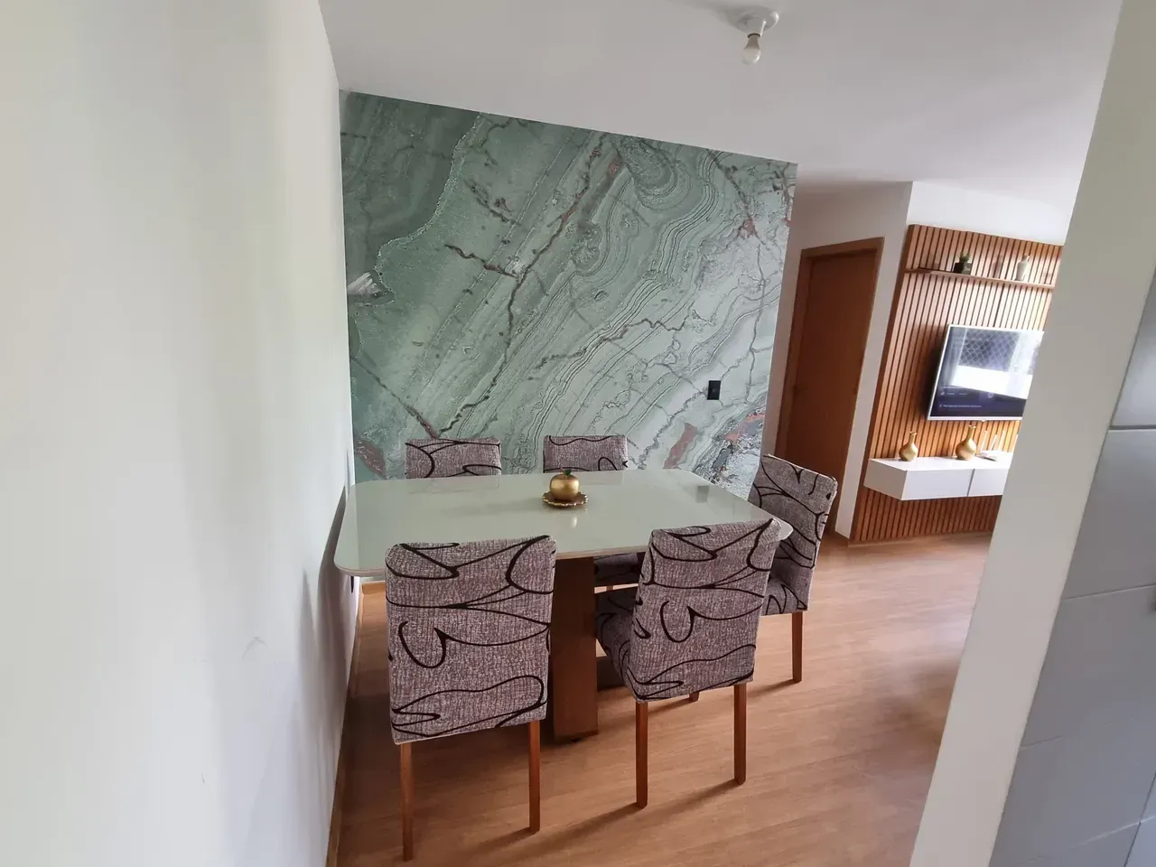 Furnished 2-bedroom apartment with 1 parking space — photo 10
