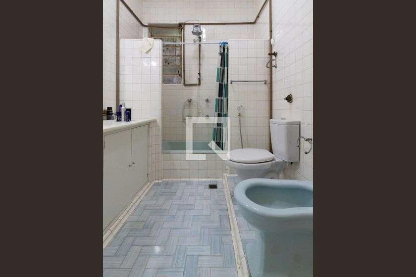 293 m² apartment with 3 bedrooms and private garden — photo 4