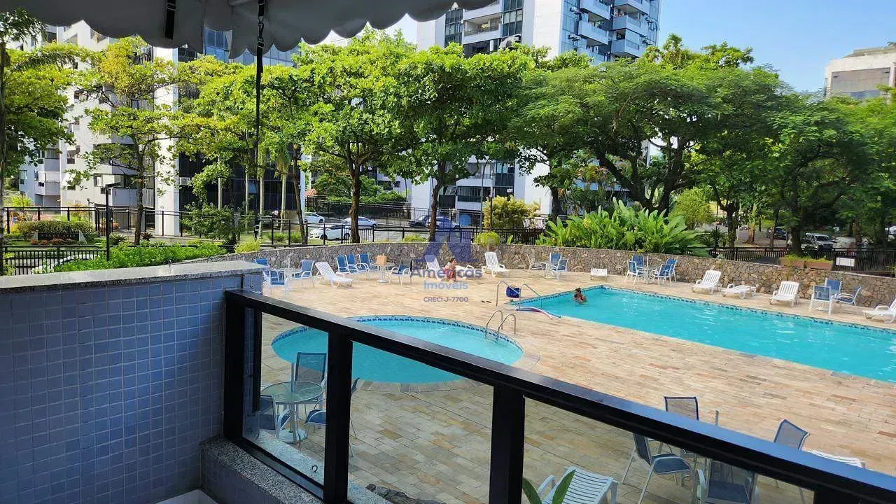 Unfurnished apartment with 4 bedrooms and a balcony — photo 23